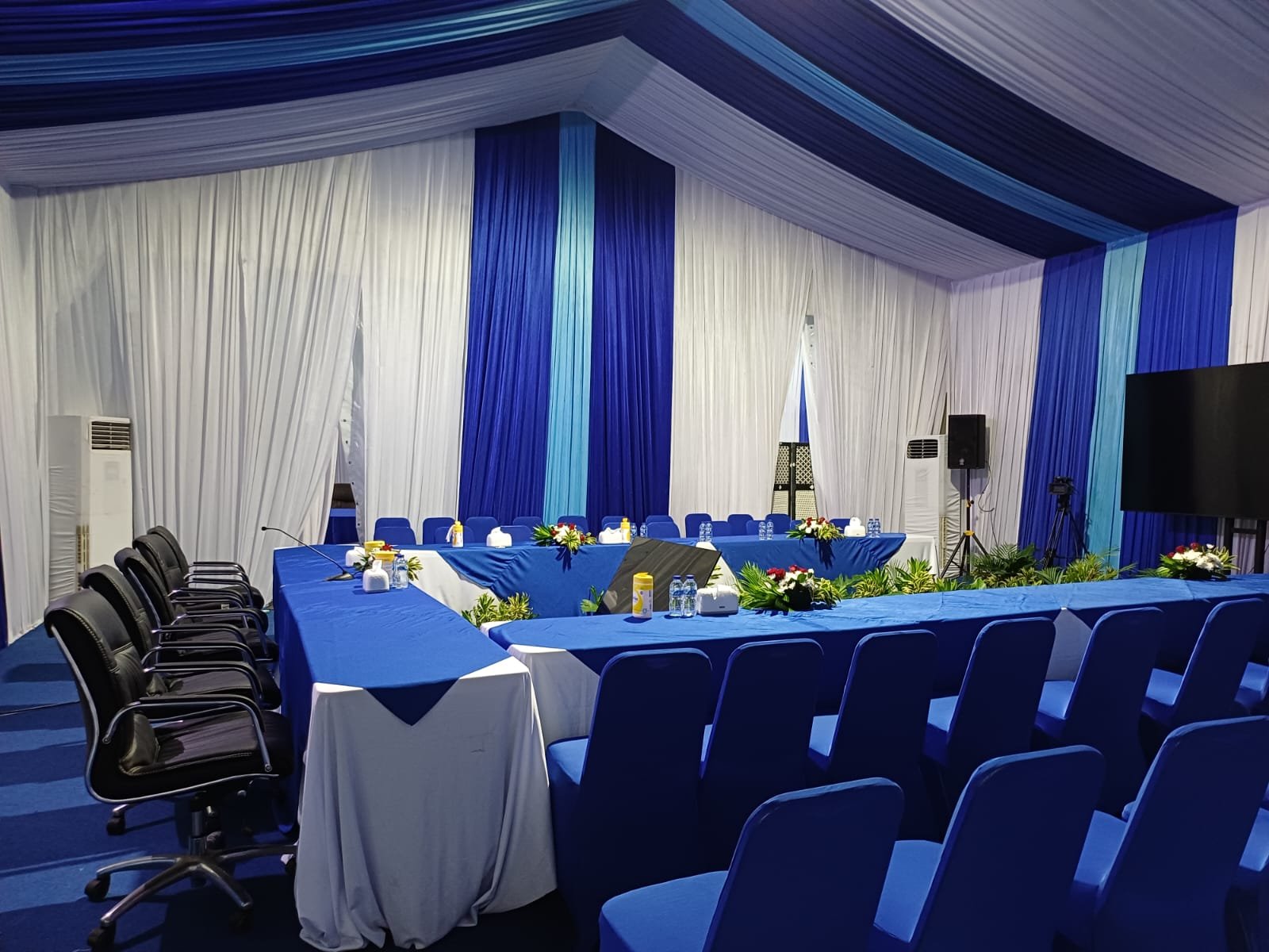 tenda serut biru bca