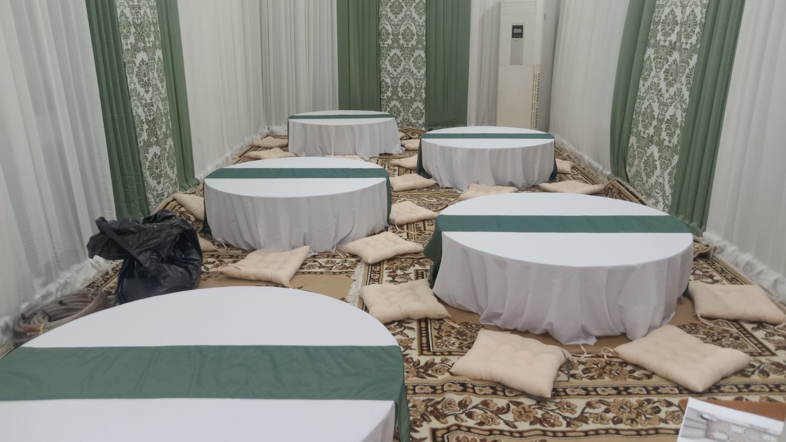 sewa meja lesehan jakarta timur whatsapp image 2026 03 02 at 08.00.07