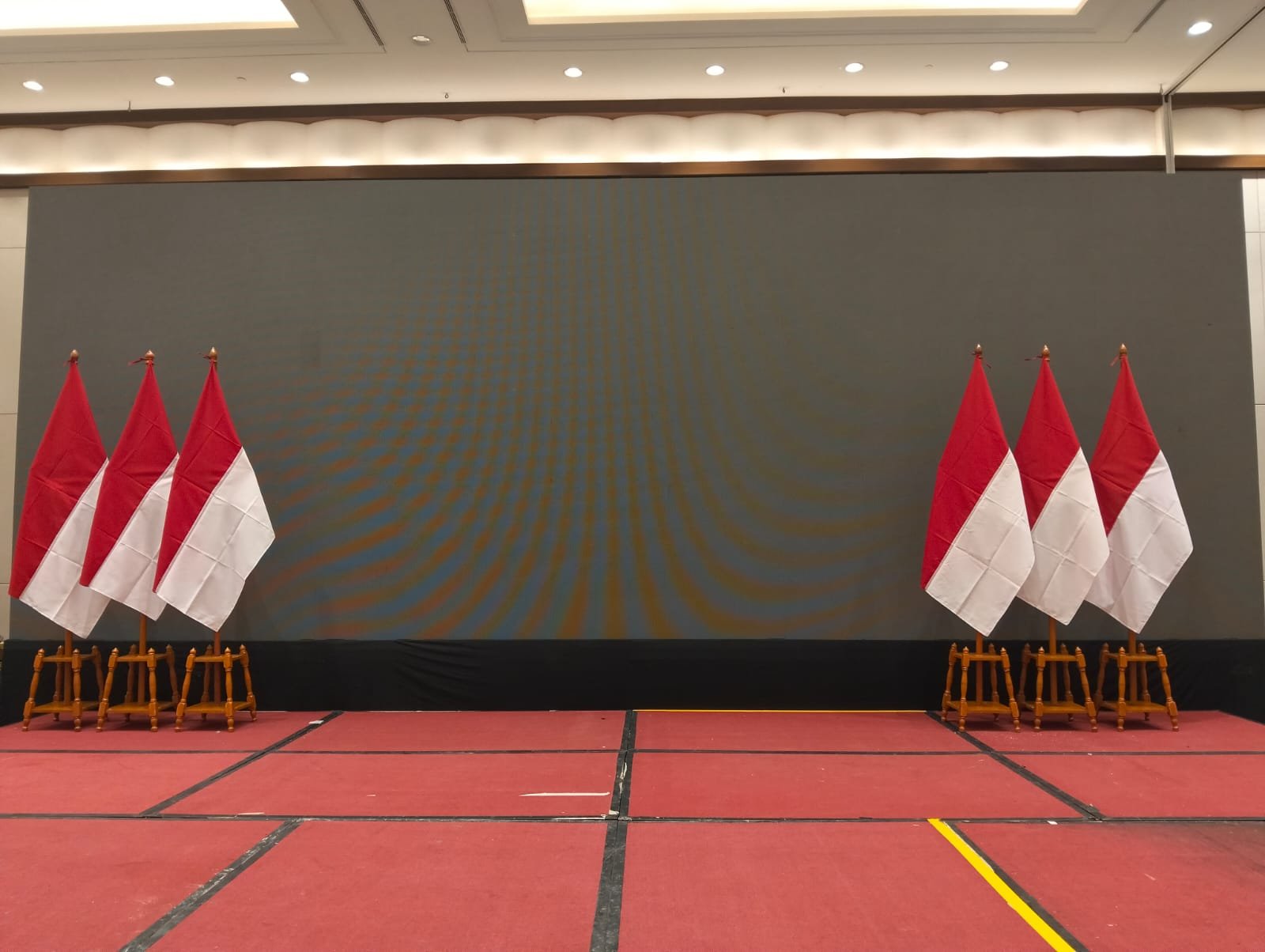 Jasa Sewa Bendera Merah Putih untuk Berbagai Kebutuhan Acara whatsapp image 2026 08 04 at 02.56.40 (1)